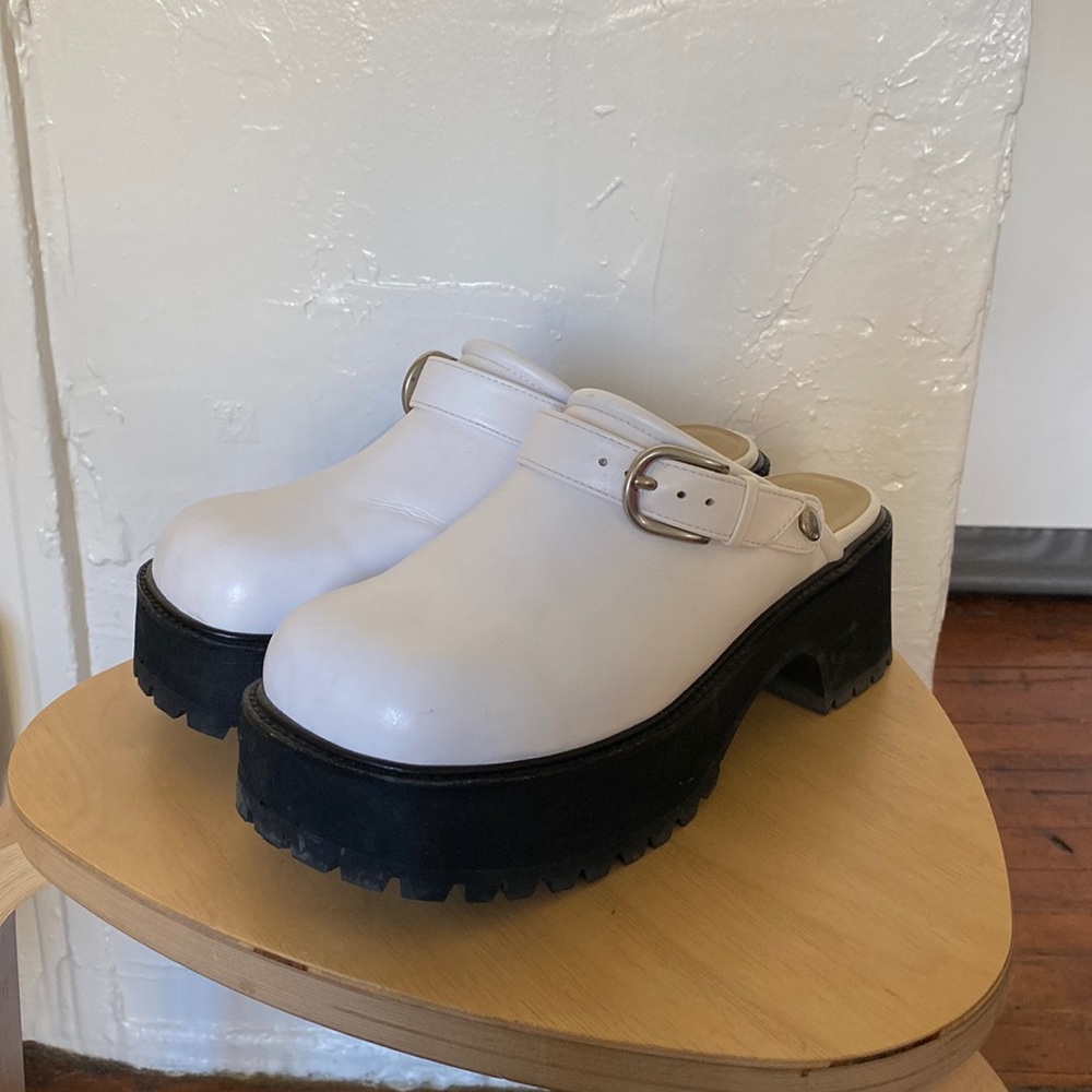 Marge Sherwood White 70s clogs 39